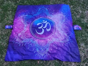 Hindu Om Symbol Wall Hanging decor tapestry art - Large - Picture 1 of 6