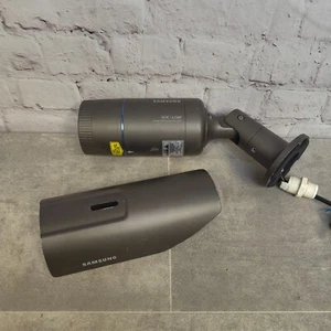 Samsung SOC-4160 CCTV High Resolution, Day & Night Vari-focal Lens Camera - Picture 1 of 8
