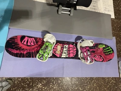 Pink GNU Girls Park Pickle 140 Cm W/ Burton Yo MTV Raps Bindings Used Snowboard  - Image 1 of 4