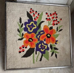 Vintage Needlepoint Flowers Wool Folk Art MCM Kitch Framed 15” X 15” - Picture 1 of 2
