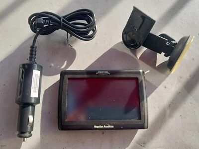Magellan RoadMate Auto  GPS  Mountable - Model# 1424 with Car  Power Adapter - Image 1 of 4