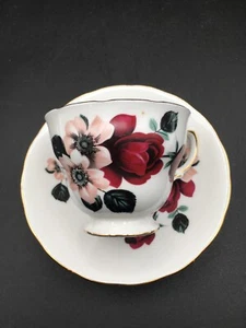 Piattino tazza da tè VINTAGE Bone China Royal Albert Queen Ann fiore rosa - Foto 1 di 5