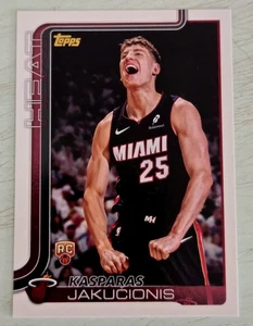 2025-26 Topps Flagship Kasparas Jakucionis Golden Mirror Rookie SSP Miami Heat - Picture 1 of 2