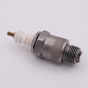 Vintage Spark Plug CHAMPION Faded Text (CH13) - Picture 1 of 9