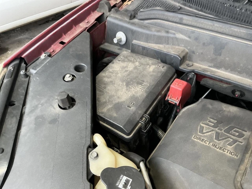 Fuse Box Engine Tow Package Without HID Fits 12 ACADIA 4841908 Foto 1 de 1