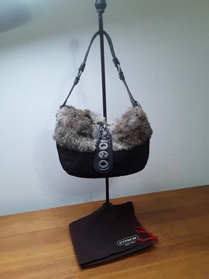 Edición Limitada Coach Ski Bunny 9443 Negro Acolchado Piel de Conejo ~ Bolso de Mano de Cuero Foto 1 de 4