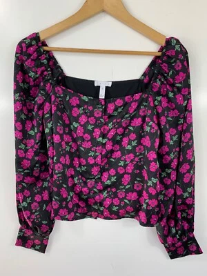 Blusa Camisa Para Mujer Leith Pequeña Negra Floral Satén Abotonada Fuera del Hombro Foto 1 de 4