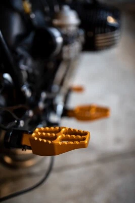 Coppia pedane poggiapiedi Show Reunion Garage per BMW K75 K100 K1100 Foto 1 de 4