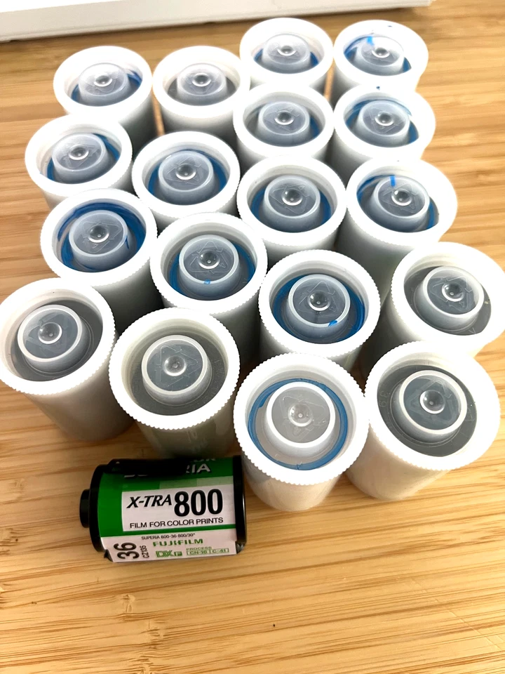 18X Fujifilm Superia X-TRA 800 Color Print 35 mm Film 24/36 Exposure - Image 1 of 3