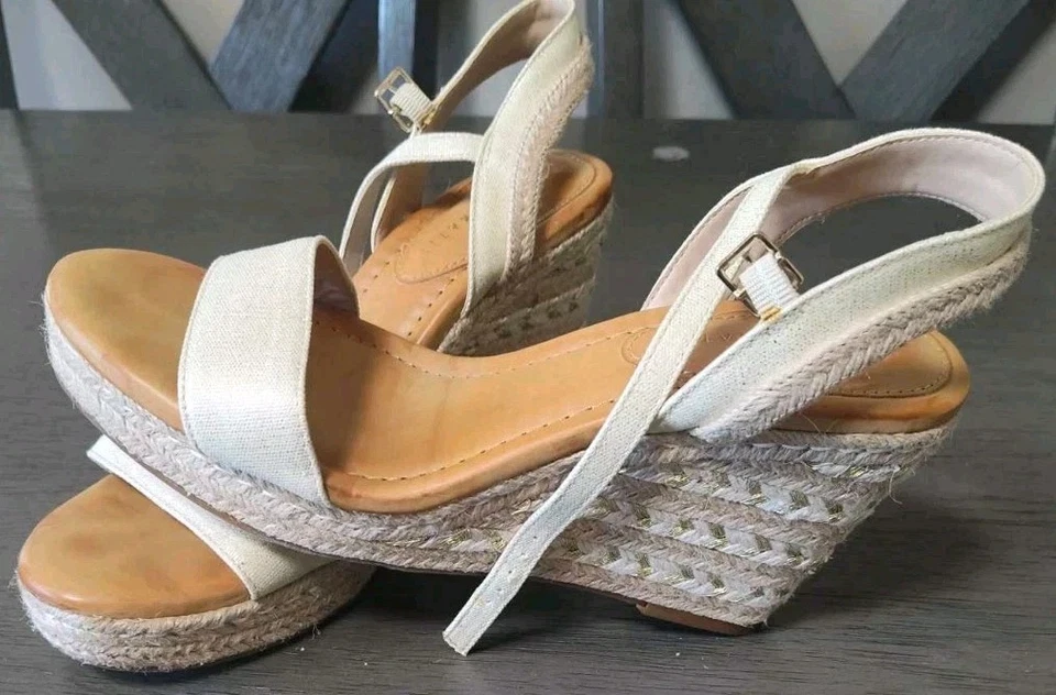 Kelly & Katie Gwennan Alpargata Plataforma Rayas Yute Beige Cuñas Sandalias 11M Foto 1 de 4