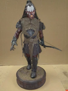 Figura Sideshow El Señor de los Anillos Lurtz Formato Premium Exclusiva Nueva - Imagen 1 de 11