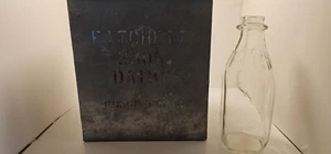 Vintage Large FITCHETT Dairy Milkman Front Porch Milk Box w/ 2 Fitchett bottles - Picture 1 of 9