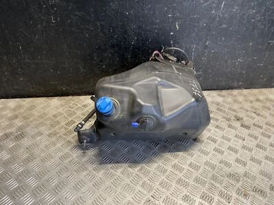 Tanque Adblue Land Rover Range Rover Velar 2017 HK615J228AE Foto 1 de 4