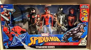 Figure Marvel Titan Hero Series con Blast Gear confezione da 3: Venom, Spider Man, Morales - Foto 1 di 6