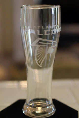 Atlanta Falcons Tall Pilsner Glass 8" Etched Logo NFL Football 16oz Pint Beer Cover