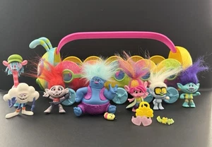DreamWorks Trolls Caterbus Yellow Caterpillar Bus Ride Playset Poppy World Tour - Picture 1 of 24