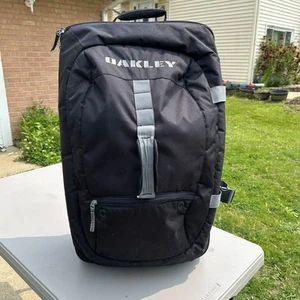 OAKLEY Luggage Wheeled rolling gear bag Split Duffle Bag Carry On LARGE 26 X 16 - Picture 1 of 23