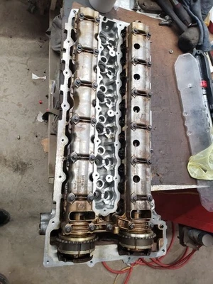 Cylinder Head Rdstr sDrive35i 3.0L Twin Turbo Fits 09-16 BMW Z4 1170961 - Image 1 of 4