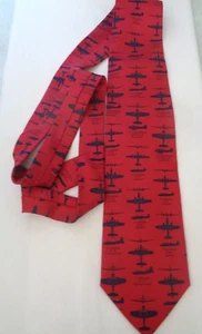 NUEVO CON ETIQUETAS - Para hombres - Josh Bach - Rojo - Avión - Bombarderos de buceo EE. UU. Corbata para el cuello - Imagen 1 de 1