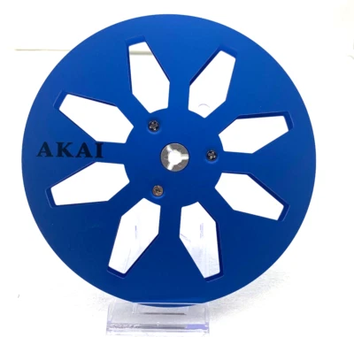 Carrete de recogida metálica AKAI de 7 pulgadas para cinta de 1/4" - Aluminio cepillado - Azul Foto 1 de 4