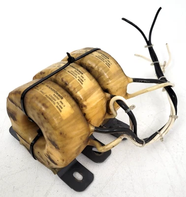 Lote de 3 - 6CT13-B Midwest Eléctrico 300/5 V.A.5 25-400 Transformadores de Corriente Foto 1 de 4