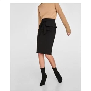 ZARA WOMEN'S BLACK PEPLUM PENCIL SKIRT OFFICE WORK KNEE LENGTH Sz XS - Picture 1 of 9