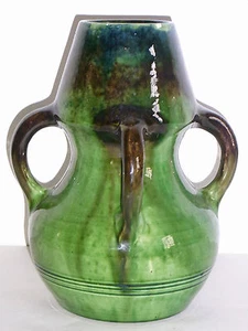 09B66 ANCIEN VASE VERT CÉRAMIQUE COLOQUINTE 4 ANSES ART NOUVEAU / ARTS & CRAFTS - Picture 1 of 7