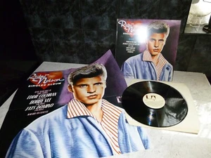 VINYL LP RICKY NELSON SINGLES ALBUM WITH POSTER VG+ - Imagen 1 de 3