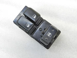 Hyundai H1 i800 TQ interruttore finestrino laterale conducente anteriore destro 93571 4H710 RHD solo! - Foto 1 di 5