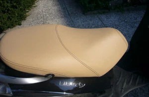 Rivestimento copri SELLA Personalizzato LIBERTY 50 per scooter Piaggio 2T-4T New - Imagen 1 de 3