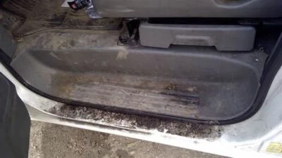 2014 NISSAN NV2500 LEFT DRIVER SILL PLATE SCUFF PLATE 385557 - Image 1 of 4