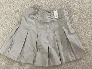 NWT Childrens Place Girl Beige Pleated Skort Adjustable Size 6 Uniform Skirt NEW - Picture 1 of 9