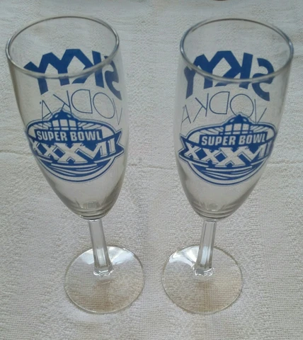 2003 Super Bowl XXXVII Skyy Vodka NFL Promo Champagne 2 Glass Flutes Cover