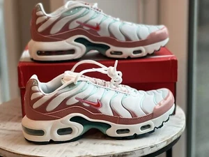 Size 7y 8.5w- Nike Air Max Plus Low Red Stardust Jade Ice - Picture 1 of 9