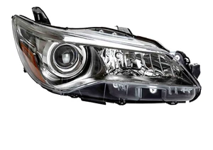 ๐๐ TO2503224 Passenger Side Headlight For Toyota Camry SE XSE 2015-17 - Picture 1 of 1