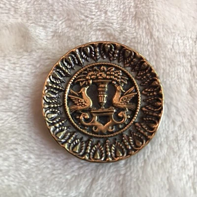 Victorian Antique Vintage Large Metal Picture Button Two Birds On Table - Image 1 of 4