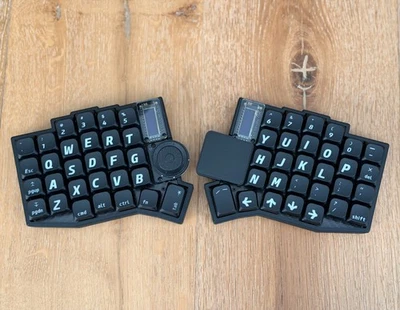 XCMKB SoflePLUS2 Split Keyboard with Ano Spinning Disc and Integrated Trackpad - Image 1 of 4