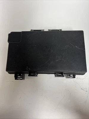 2013–2018 Ram 1500 Fuse Box Power Distribution Center OEM P68243257AB - Image 1 of 4