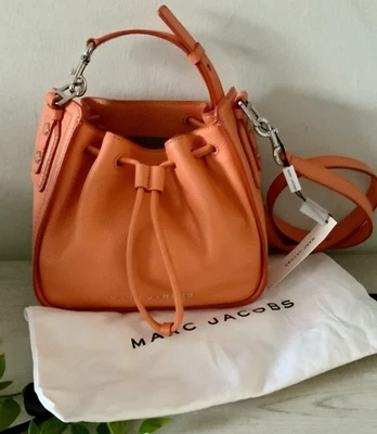 NUEVO CON ETIQUETAS BOLSO BANDOLERA MARC JACOBS GROOVE MINI CUERO GRANULADO MELÓN Foto 1 de 4