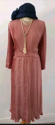 Vintage 1920s Flapper Downton Peaky Blinders Style Dusky Pink Dress UK 10 - Image 1 of 4