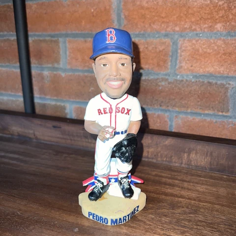 Forever Collectibles Legends of the Diamond Pedro Martinez Bobblehead M5 Cover