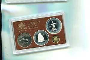1977 TURKS AND CAICOS ISLANDS 4 COIN SILVER + GOLD PROOF SET ORGINAL 1676T - Picture 1 of 1