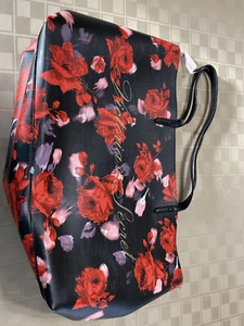 NEU Victoria's Secret GROSSE BEUTELTASCHE SCHWARZ PVC ROT ROSEN GOLD LOGO NEU MIT ETIKETT $ 58 20X12 - Bild 1 von 4