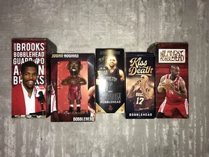 Lotto Houston Rockets Mario Elie J Howard Carl Landry Eric G Aaron B Bobblehead - Foto 1 di 9