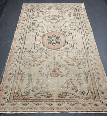 Vintage Beige Oriental Rug, 4.8x7.8ft, Antique Turkish Handmade Medallion Rug - Image 1 of 4