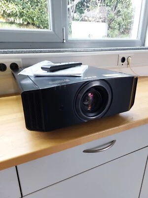 JVC 4K 3D Videoprojektor Beamer, Modell DLA-X5000BE - Bild 1 von 4