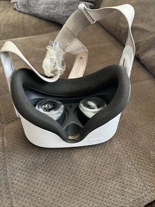 Meta Oclous White - Picture 1 of 2