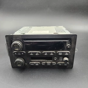 04 05 CHEVYTRAILBLAZER AM/FM RADIO CASSETTE CD PLAYER 15104156 OEM - Untested - Foto 1 di 6