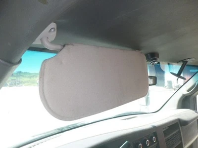 Parasol izquierdo usado se adapta a: camioneta Chevrolet Express 3500 2010 L. tela sin iluminación Foto 1 de 4