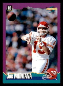 1994 Score #67 Joe Montana - Picture 1 of 2